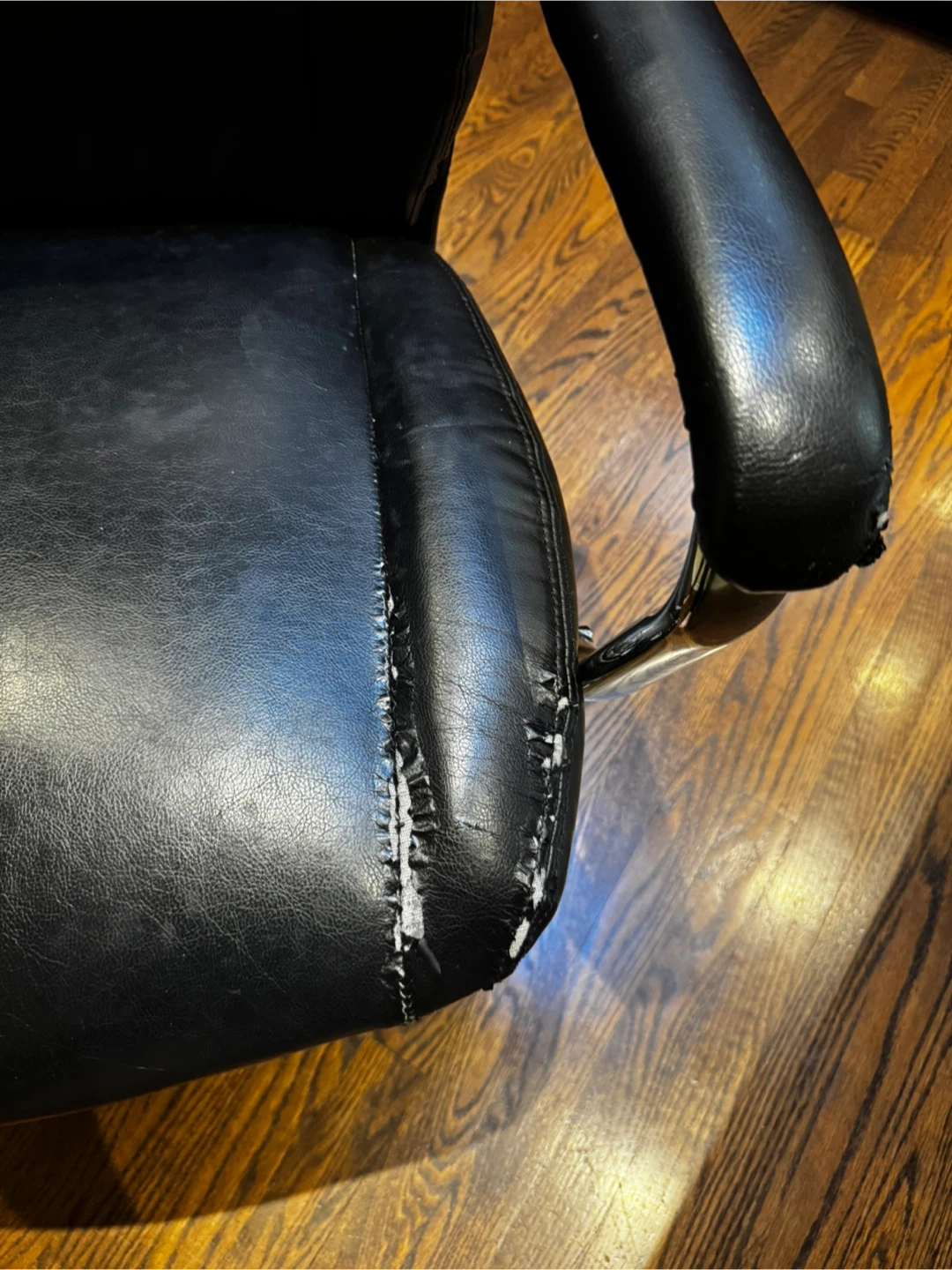 Black Office Chair - photo 4