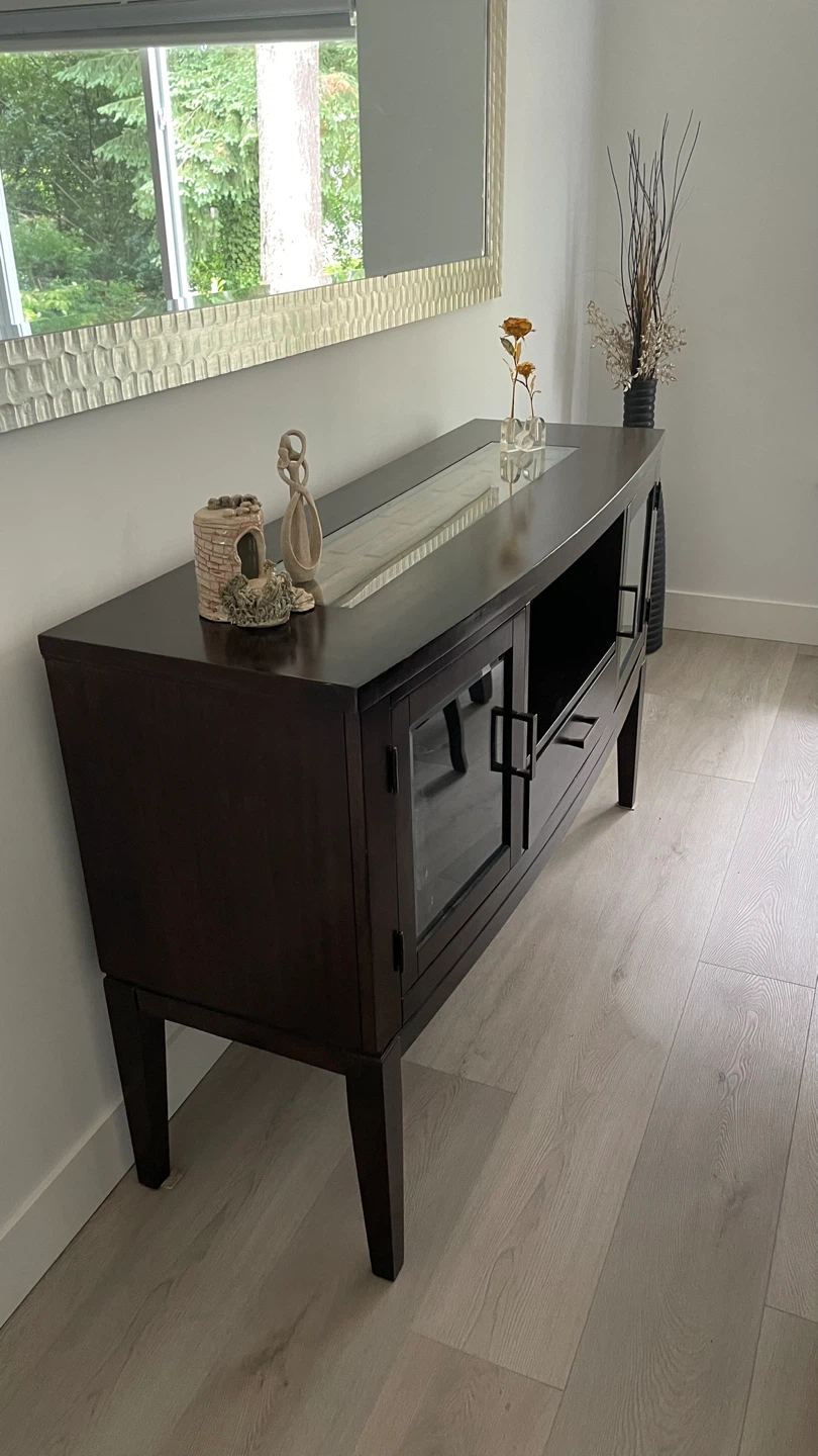Console with Glass Doors and Wine Rack Console/Buffet/Wine rack