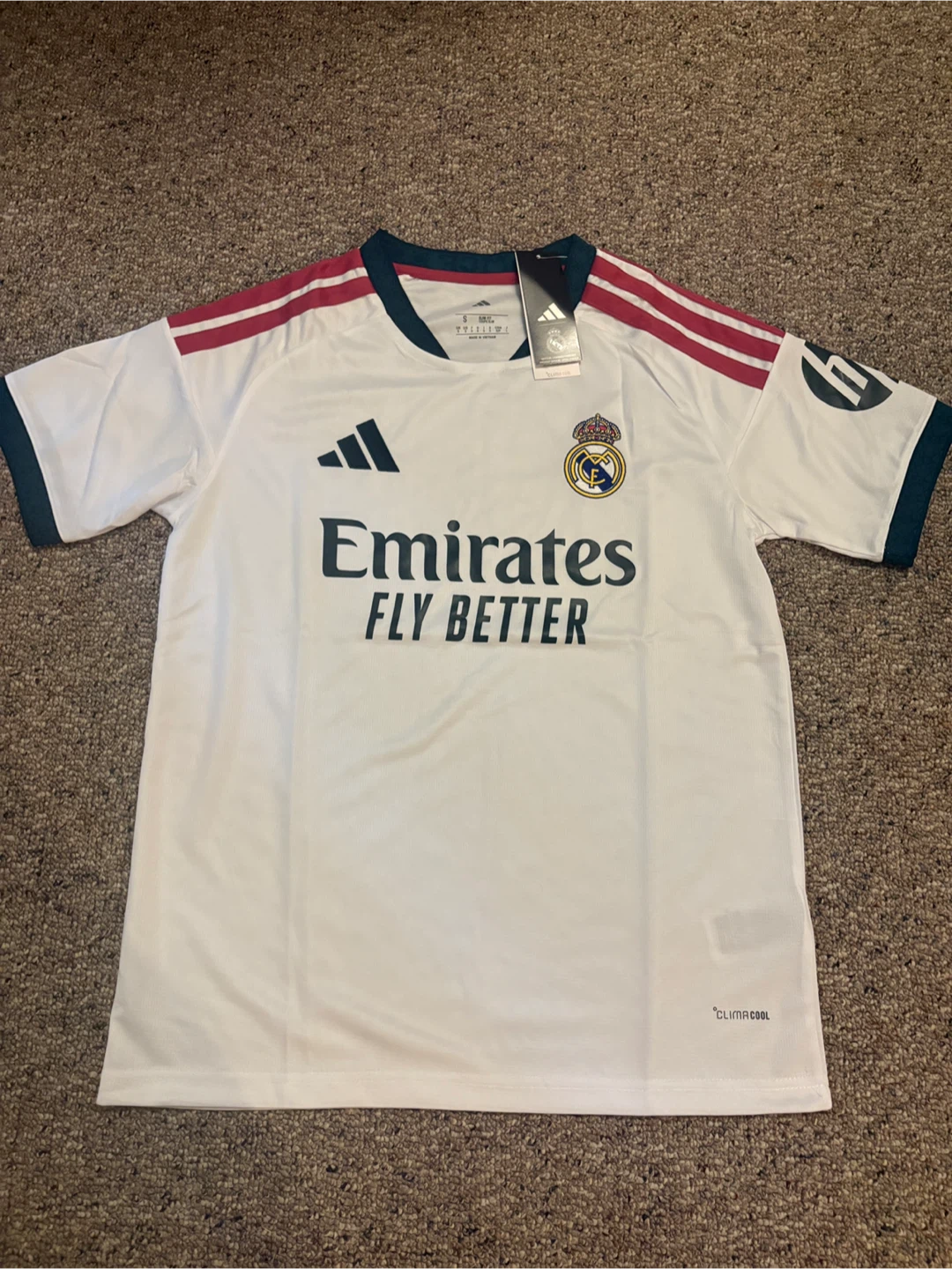 Real Madrid 26-27 Home jersey