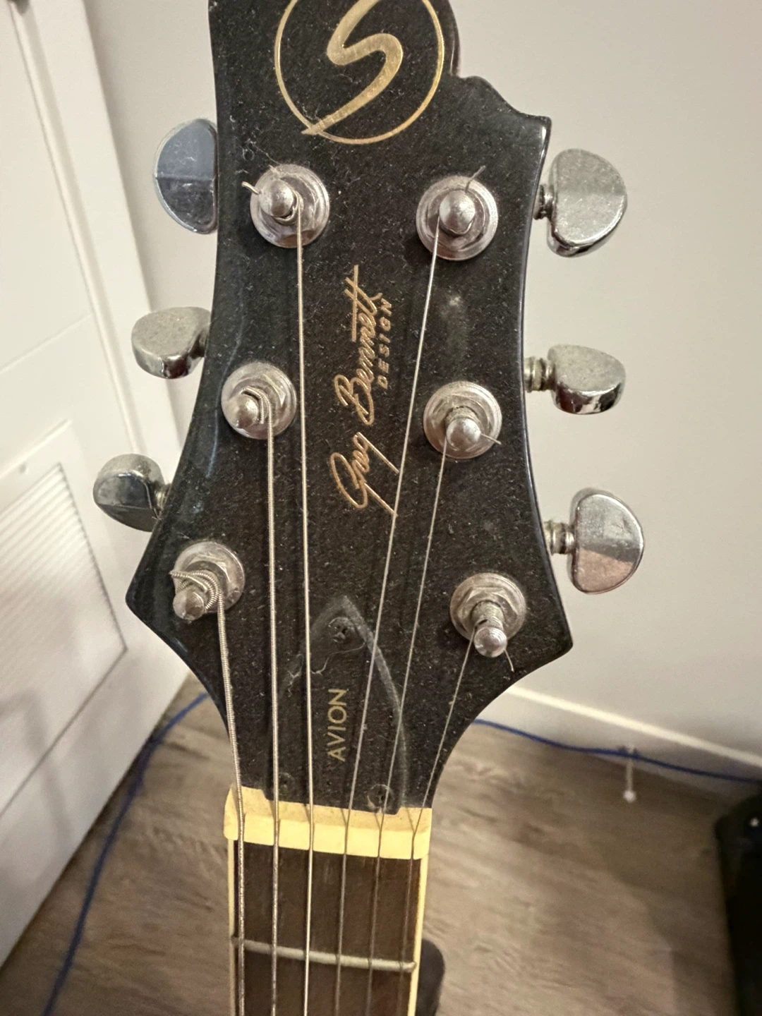 Electric guitar - photo 3