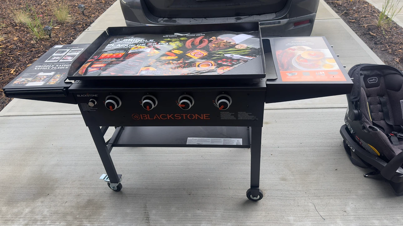 Blackstone 36 inch Omnivore Griddle with Hood. BRAND NEW