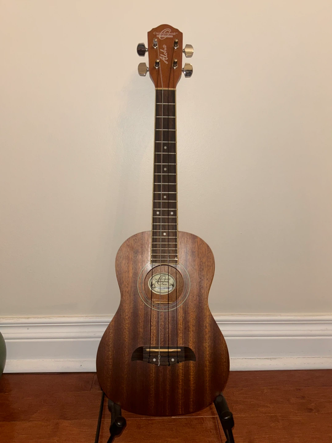 Oscar Schmidt by Washburn OU2T Ukulele