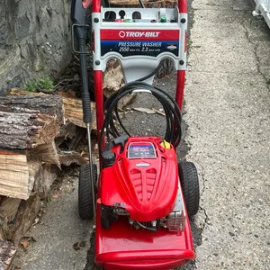 Troy-Bilt gas Pressure Washer 2550 PSI