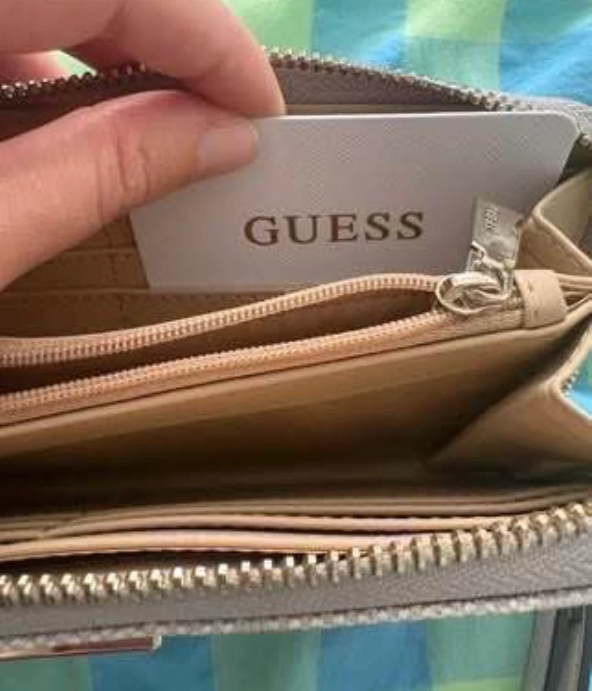 Guess Wallet (New) (Authentic) - photo 4