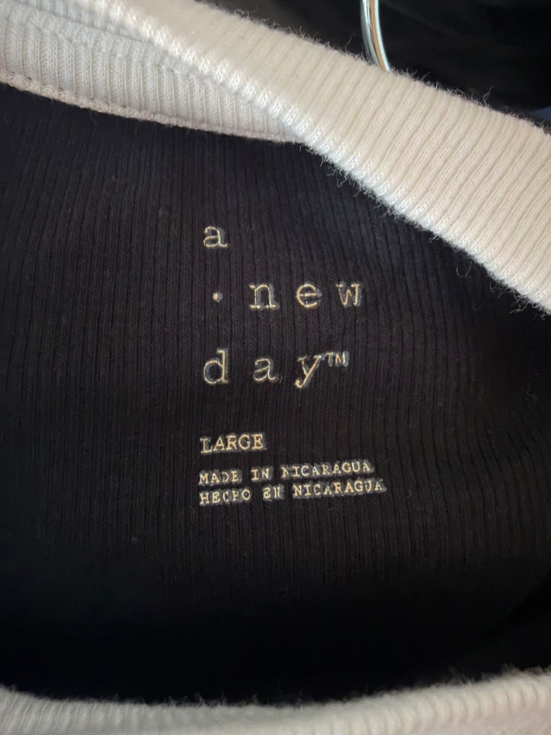 Large NWT! A New Day Black Ribbed T-Shirt with White Trim - photo 3