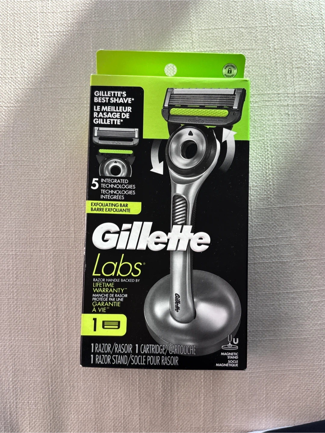 Gillette Labs Razor with Magnetic Stand