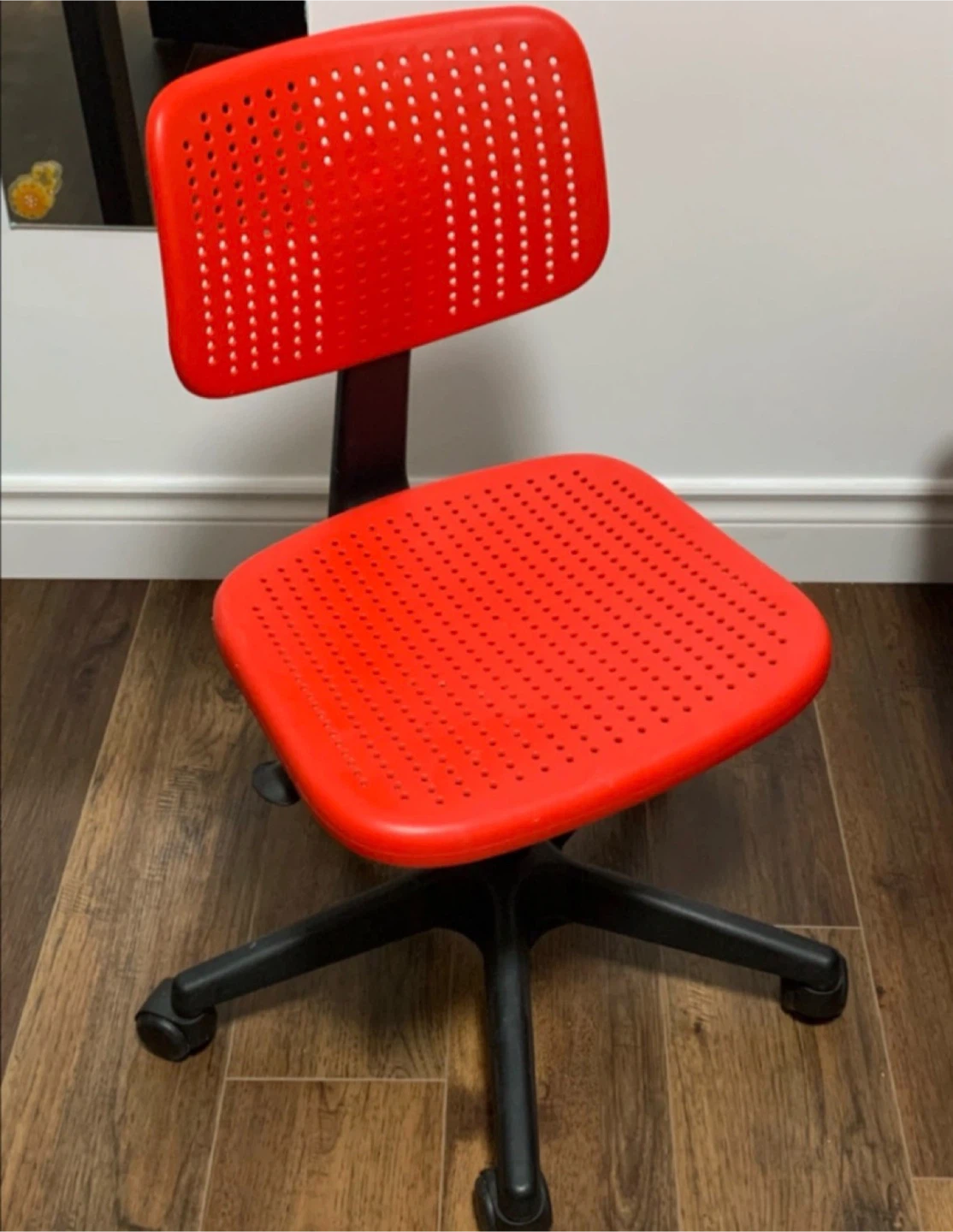 IKEA ALARIK Red chair
