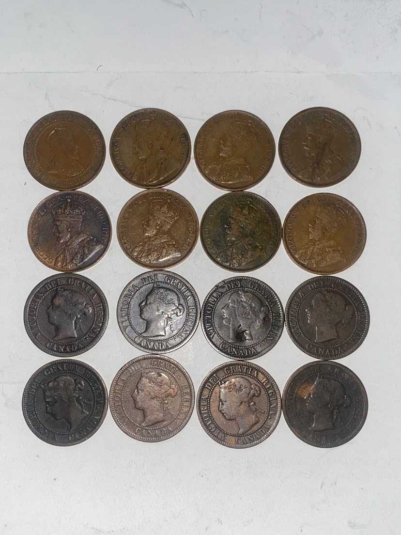 Collection of 16 Canadian One Cent Coins - photo 2