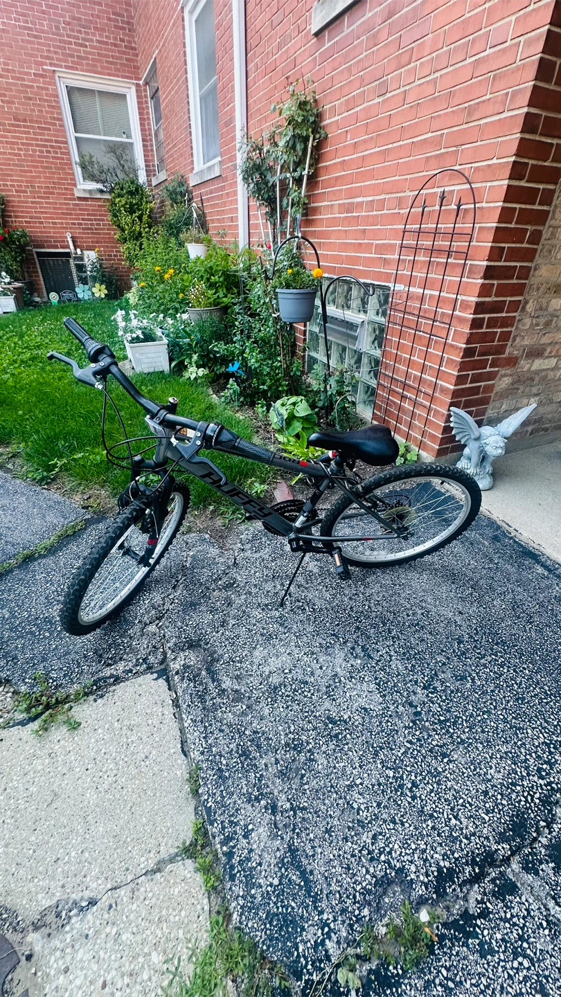 Huffy Rock Creek 24" Mountain Bike