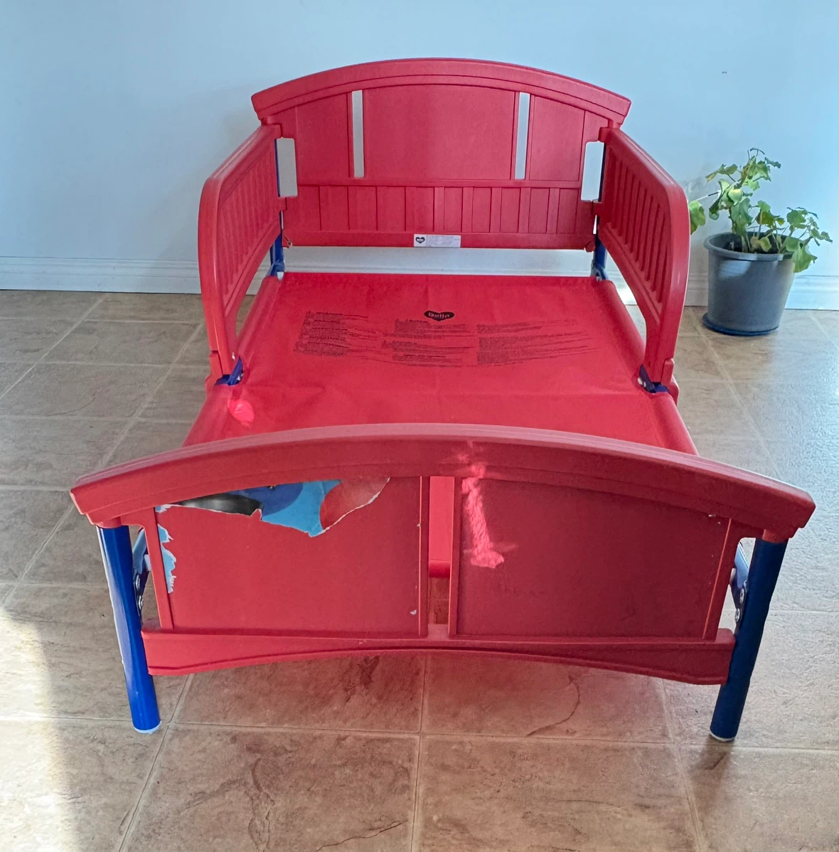 Delta Children Toddler Bed