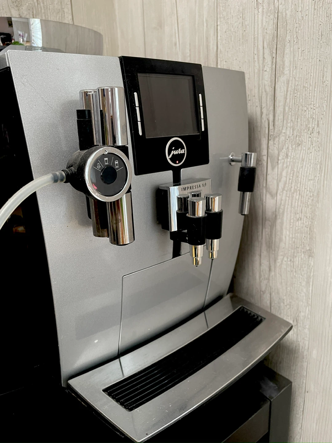 Jura IMPRESSA XJ9 Professional Automatic Coffee Machine - photo 3