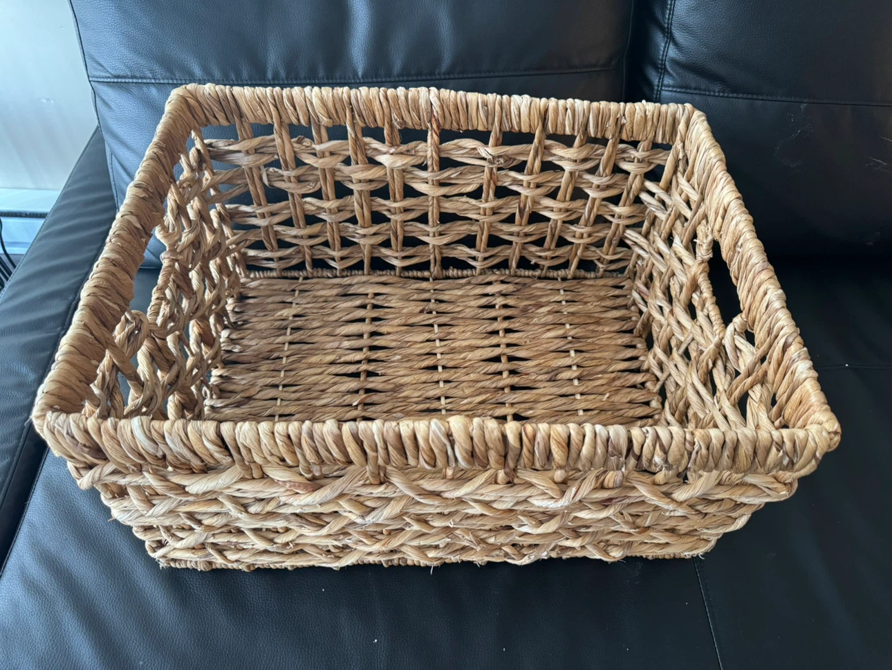 Large Woven Storage Basket – Natural Water Hyacinth