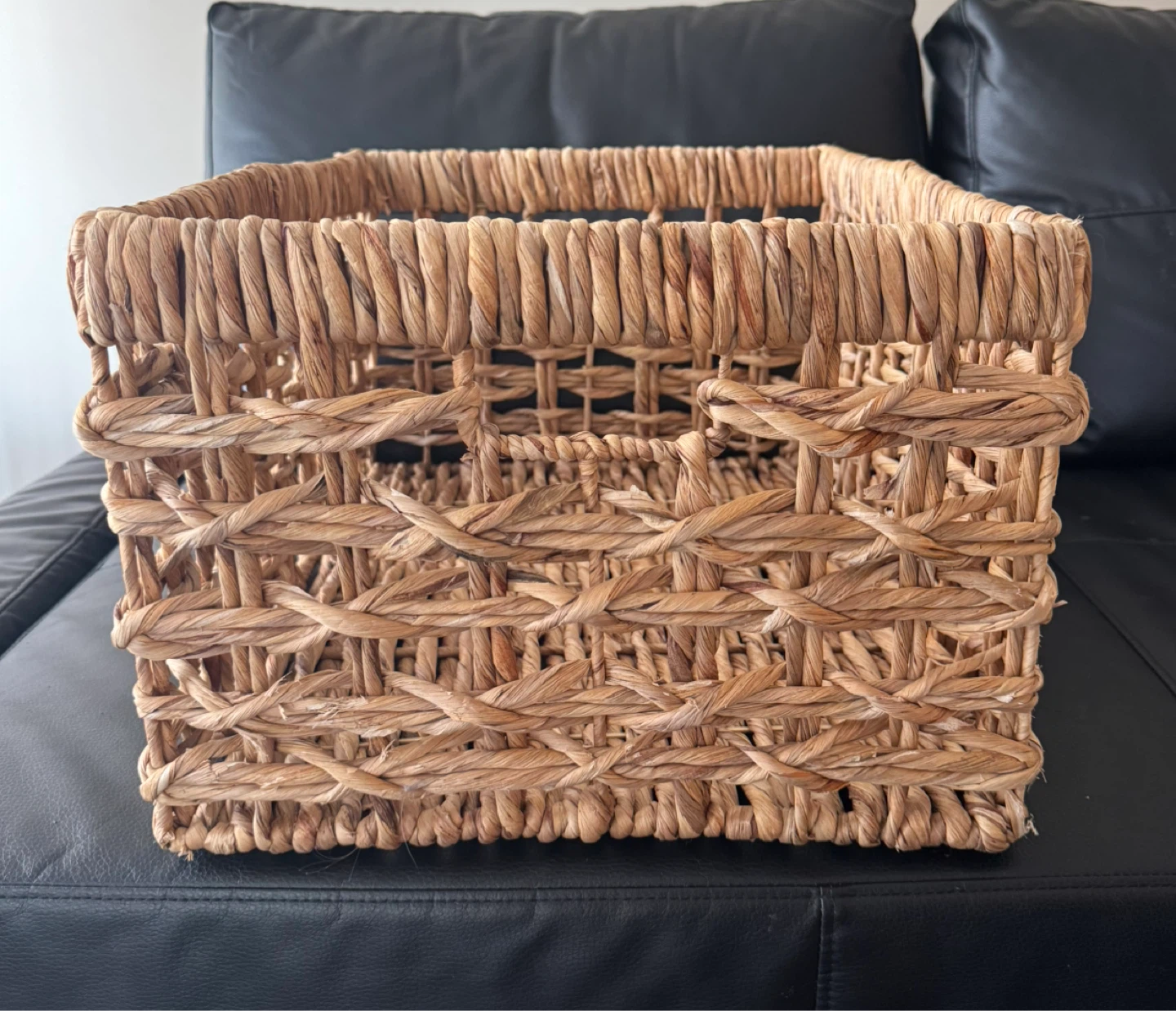 Large Woven Storage Basket – Natural Water Hyacinth - photo 4