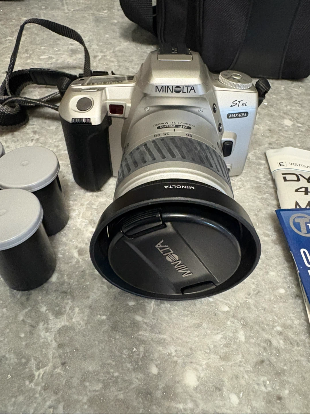Minolta Maxxum ST si 35mm SLR Camera with Zoom Lens and Case - photo 2