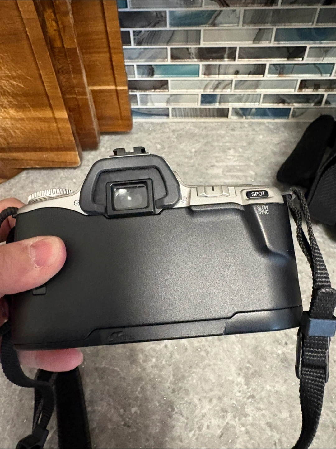 Minolta Maxxum ST si 35mm SLR Camera with Zoom Lens and Case - photo 3