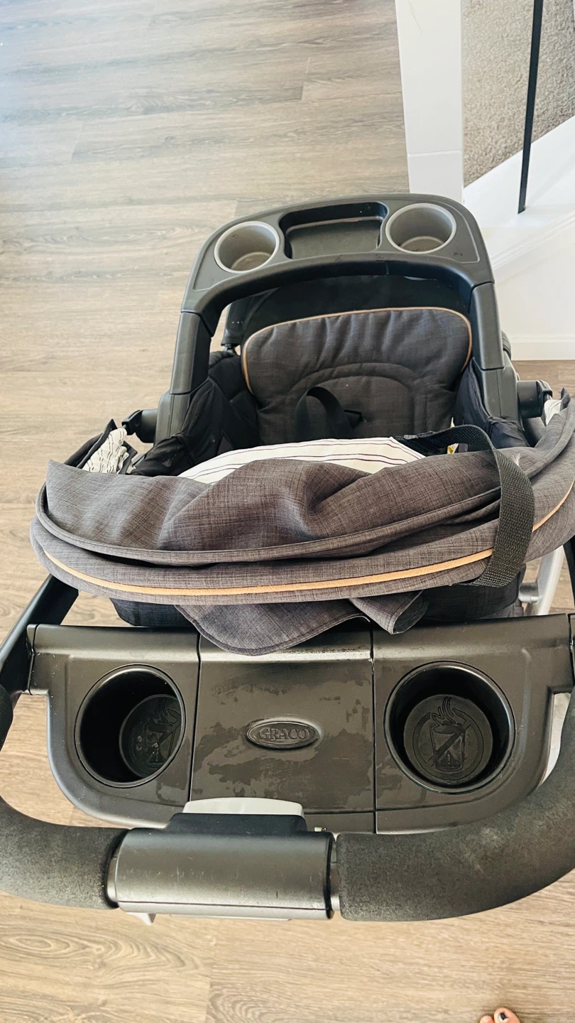 Graco Modes Travel System Stroller– Good Condition - photo 3