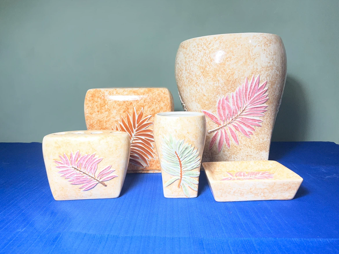 Coastal/Tropical 5-Piece Matching Ceramic Bathroom Set - MINT