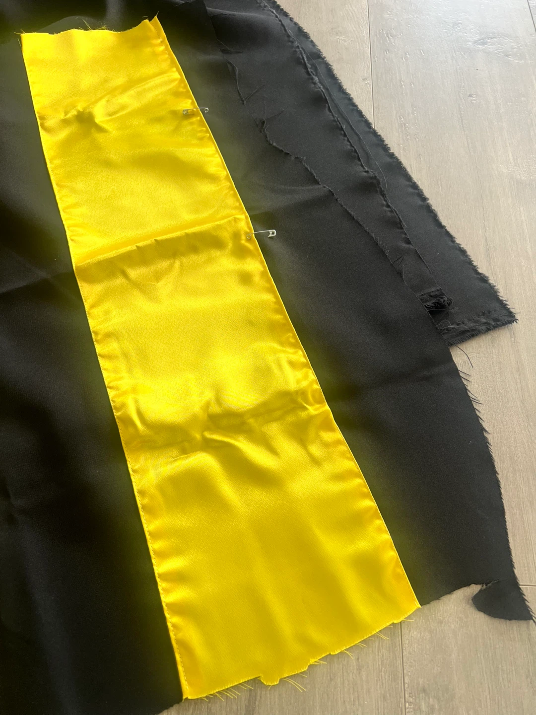 Black and Yellow Striped Fabric Panel Bumblebee 🐝 DIY Costume - photo 2