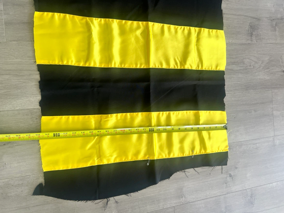 Black and Yellow Striped Fabric Panel Bumblebee 🐝 DIY Costume - photo 5