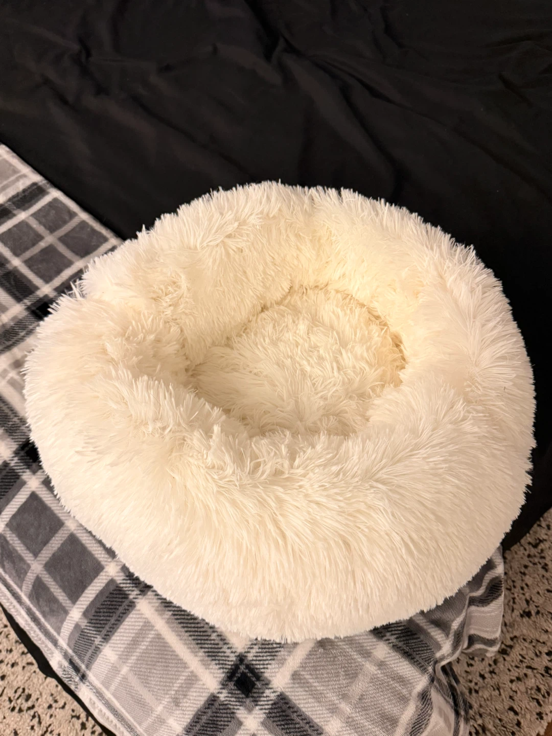 Fluffy Cream Pet Bed