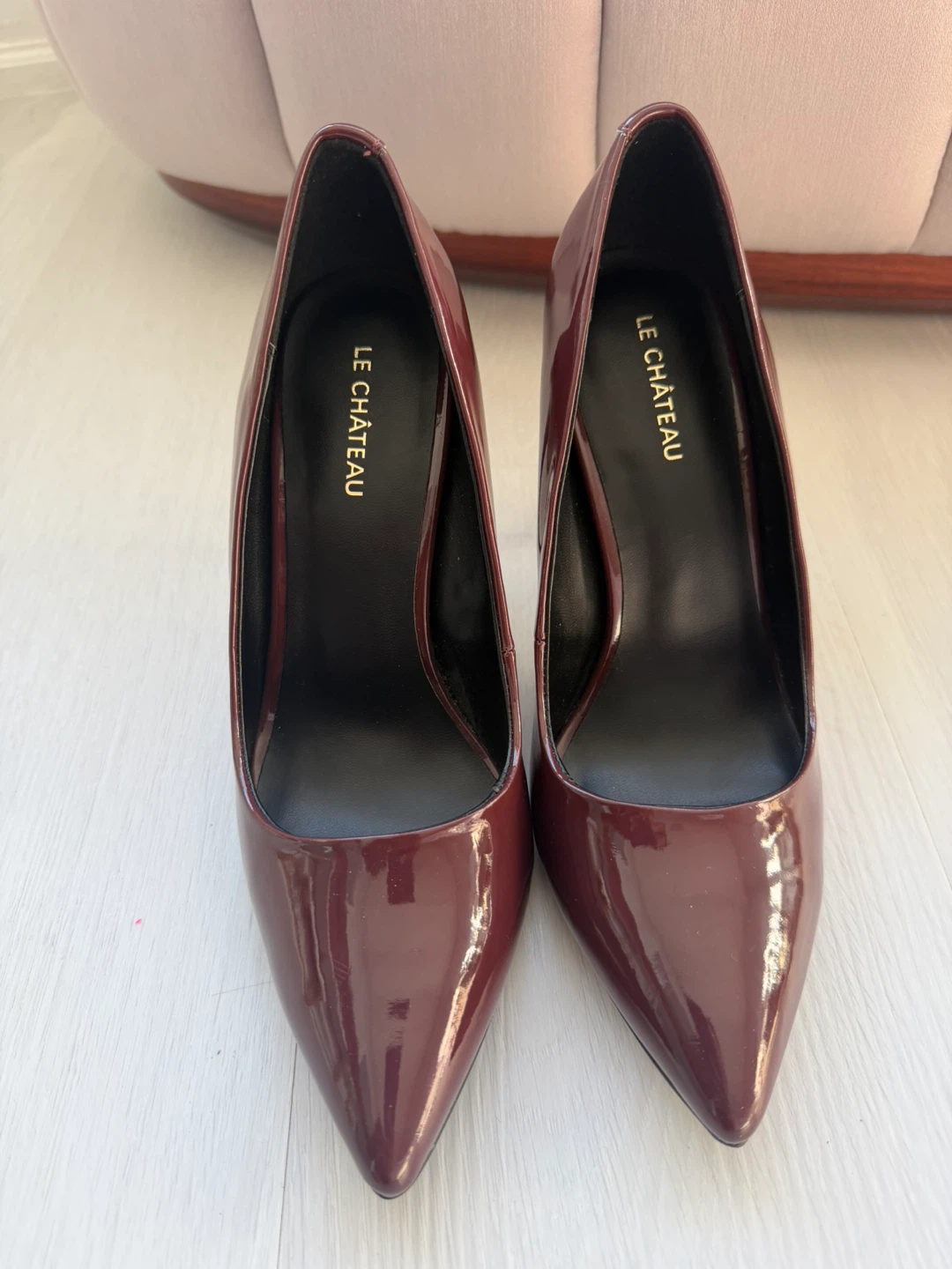 Le Château Burgundy Patent Heels Size 39/8 - photo 2