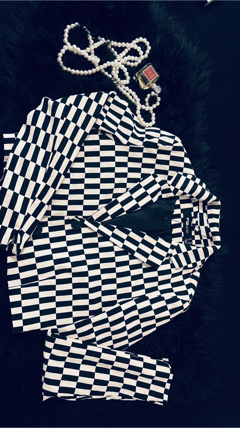 Checkerboard Cropped Blazer - photo 2