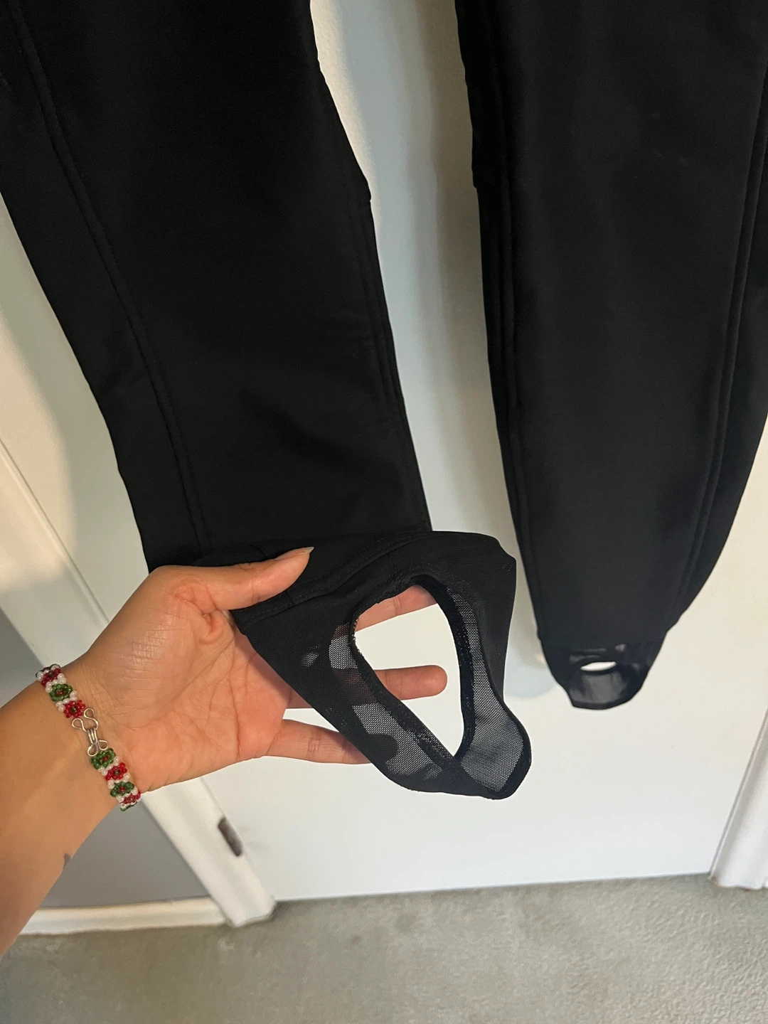 Obermeyer Black Stirrup Ski Pants - Womens 10 - photo 3
