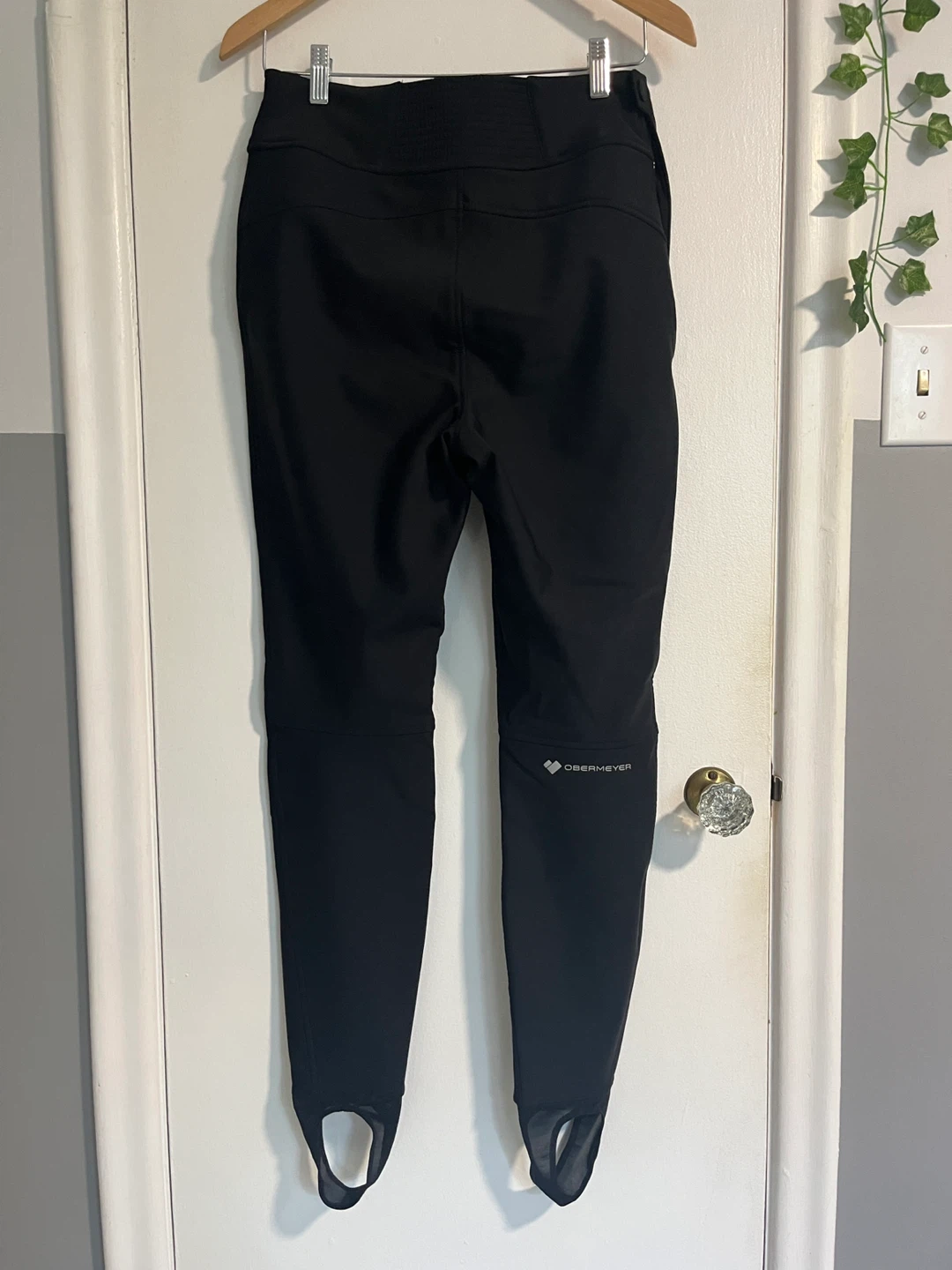 Obermeyer Black Stirrup Ski Pants - Womens 10 - photo 2
