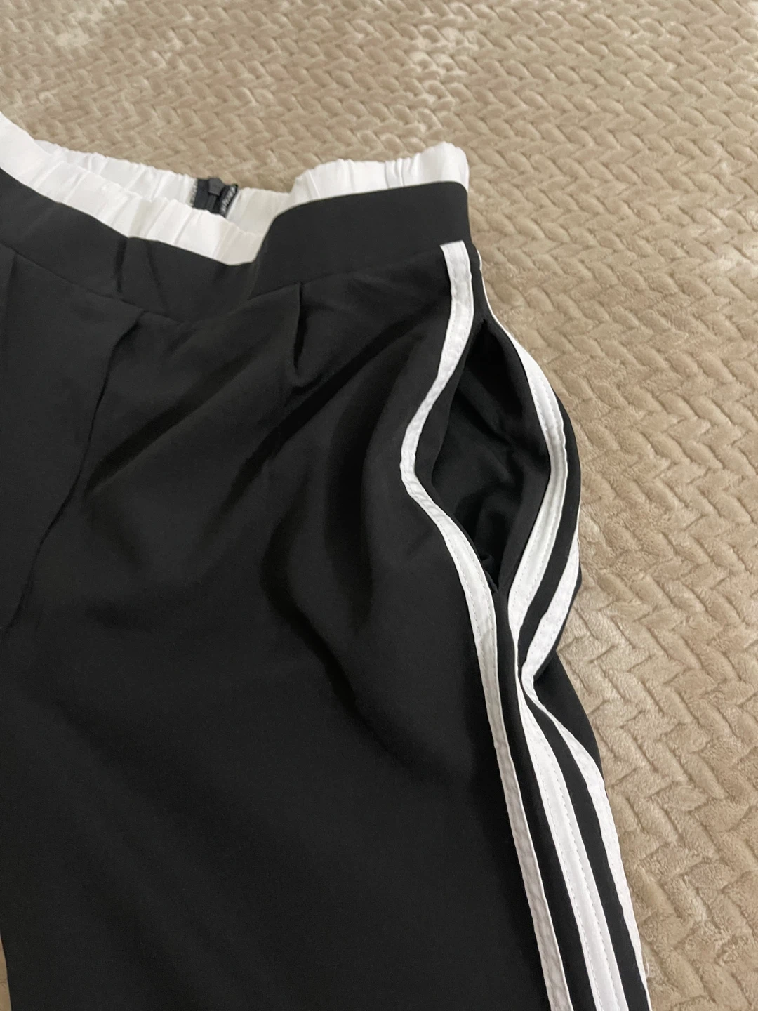 TEN/22 Black Wide-Leg Pants with White Stripe - Size M - photo 3