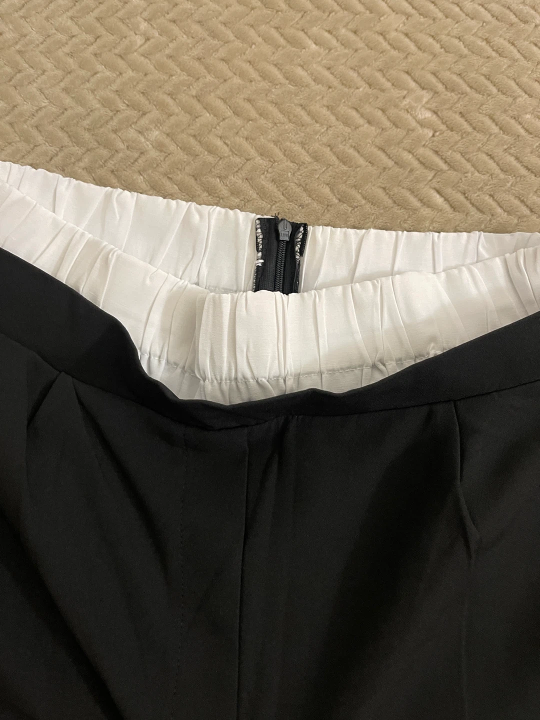 TEN/22 Black Wide-Leg Pants with White Stripe - Size M - photo 4