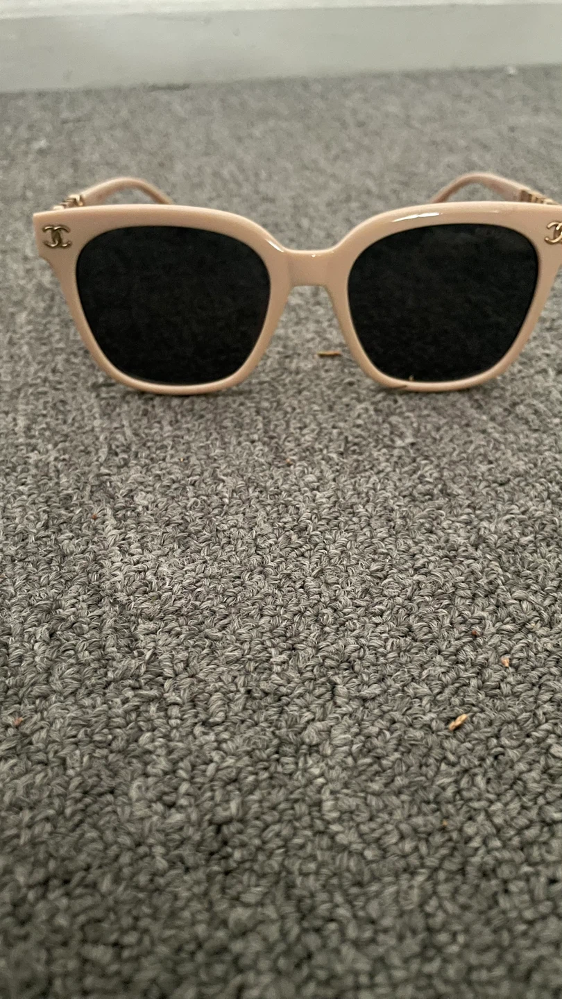 CHANEL Sunglasses