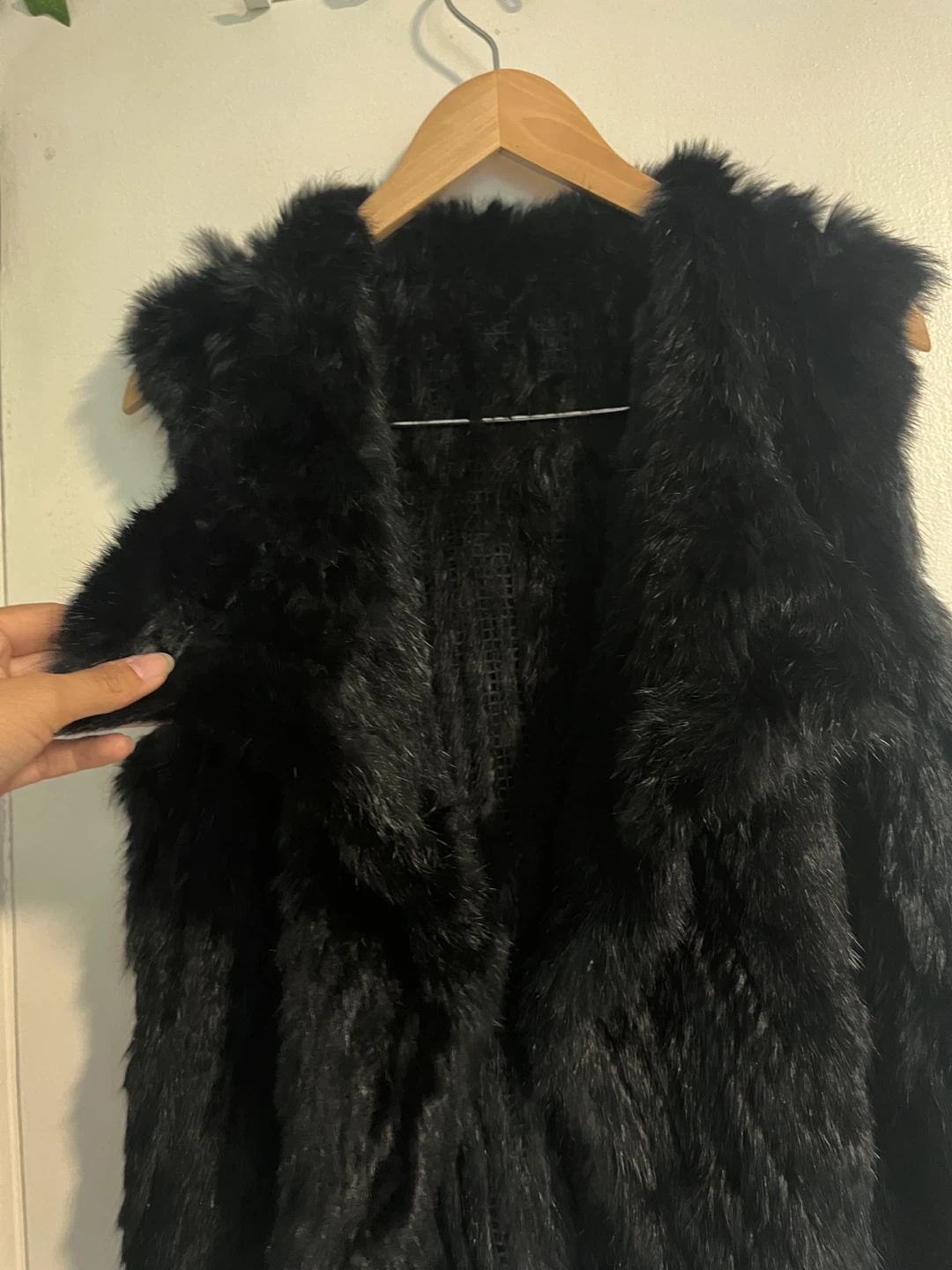 Black Fur Vest -  Women’s L/XL - photo 3