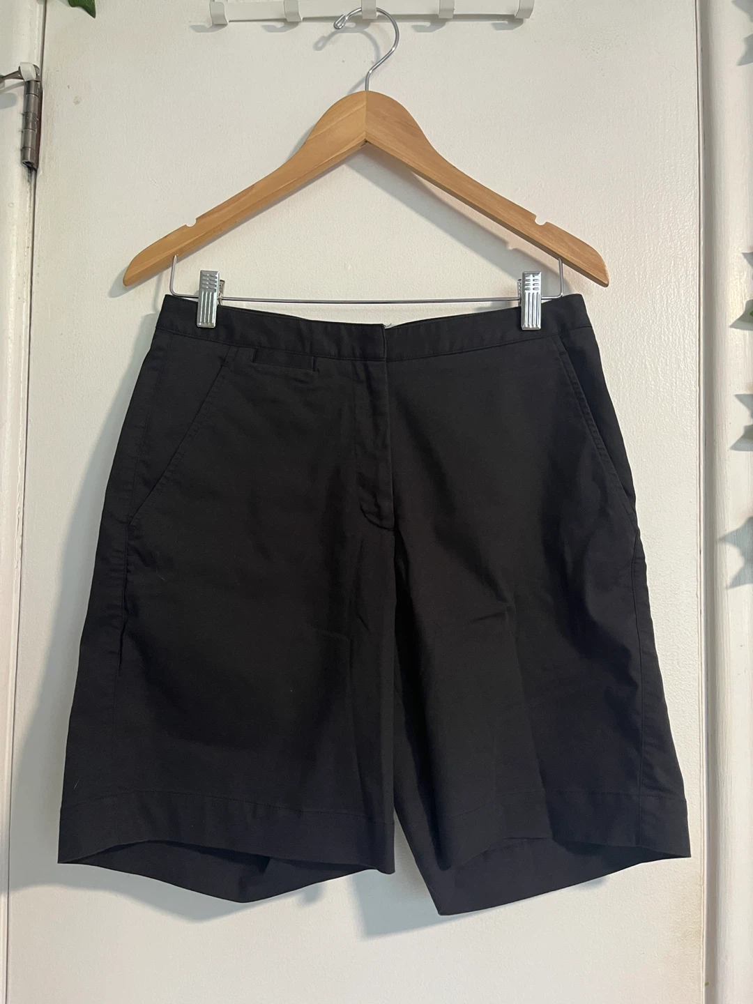 Women’s Nike Golf Shorts - Size 8