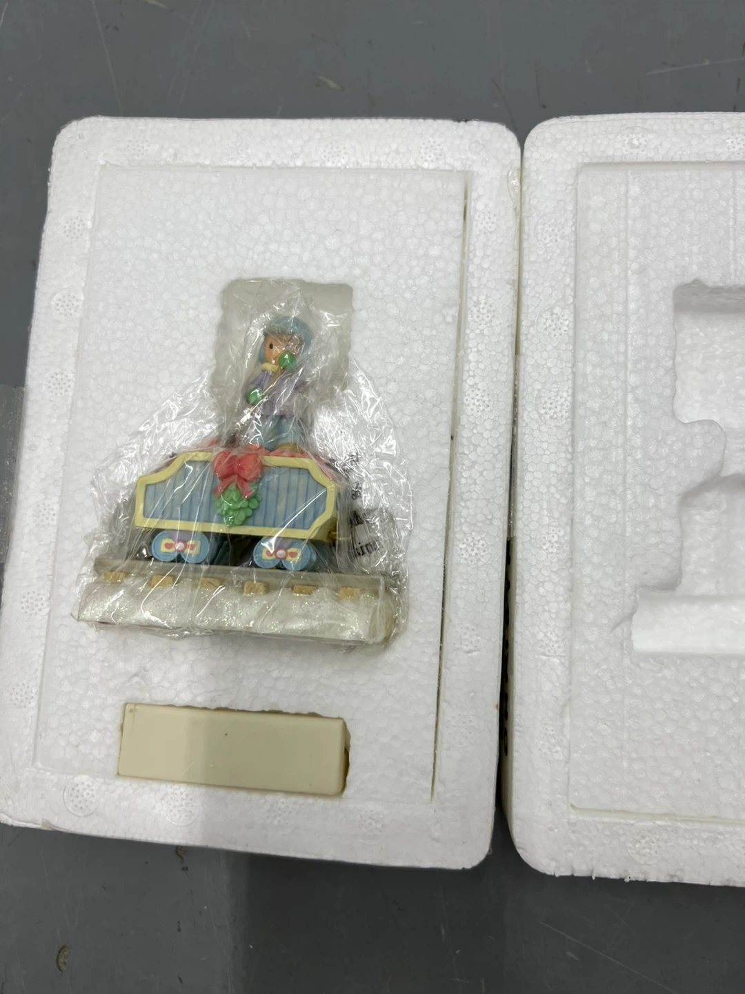 Precious Moments Christmas Train Collection Complete 9-Piece Set - photo 3