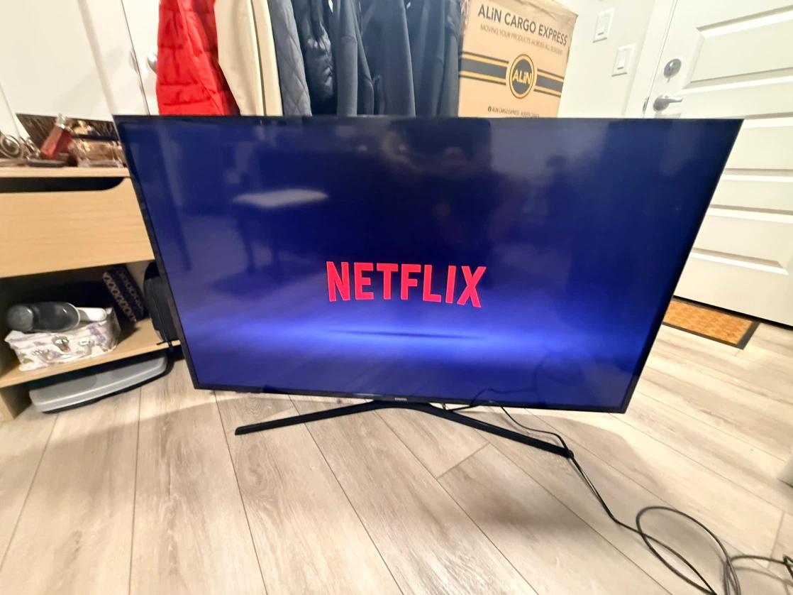 50” Samsung Smart TV - photo 5