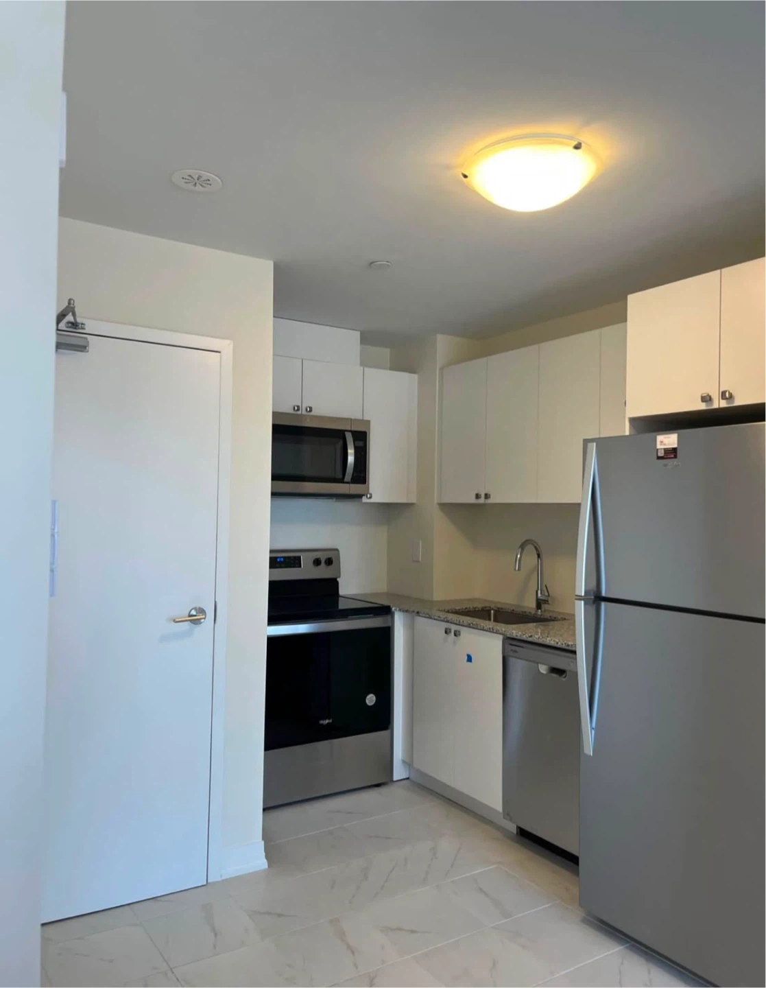 Condo-townhouse for rent - photo 2