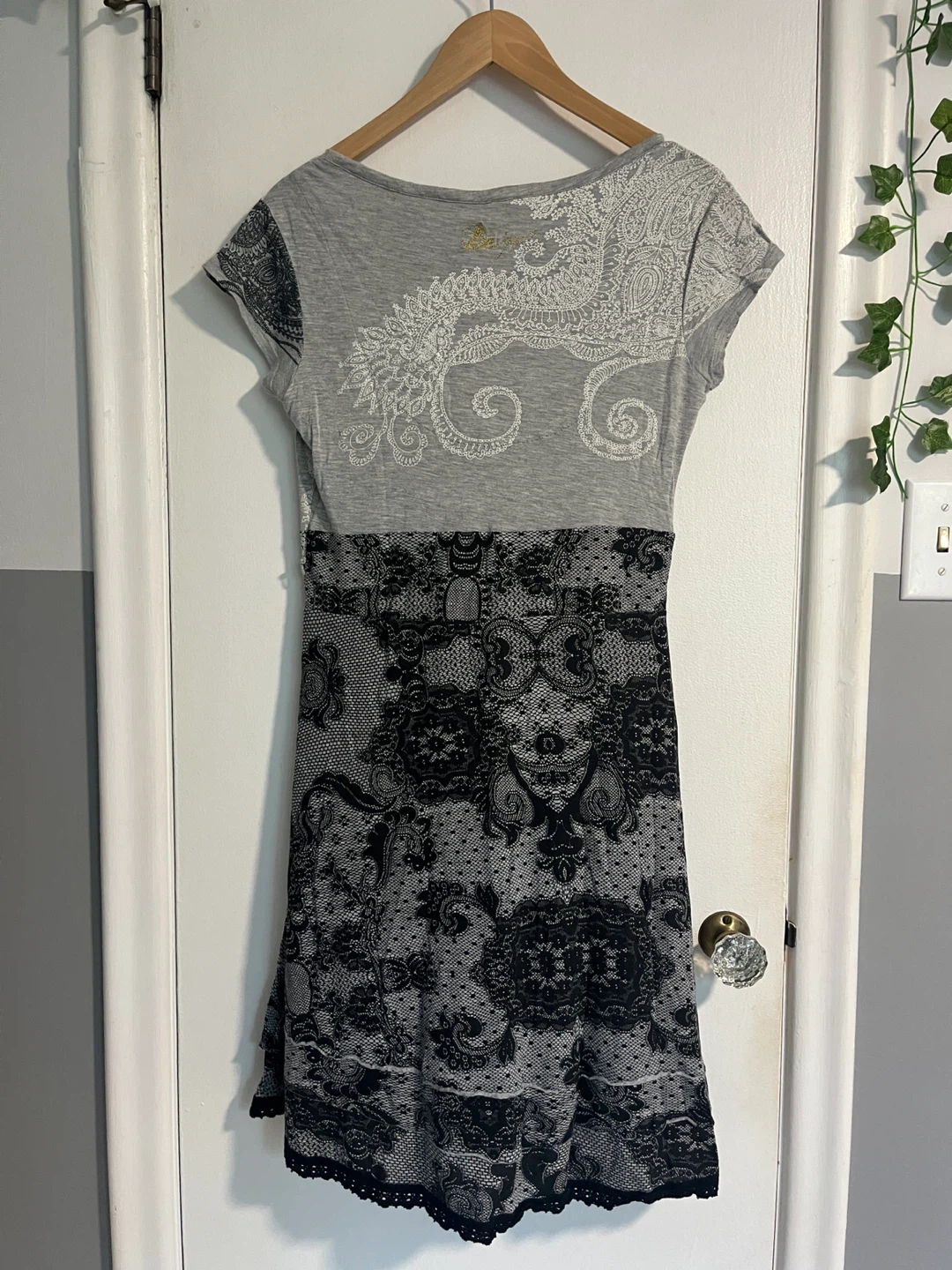 Grey Lace Print Dress - M/L - photo 2