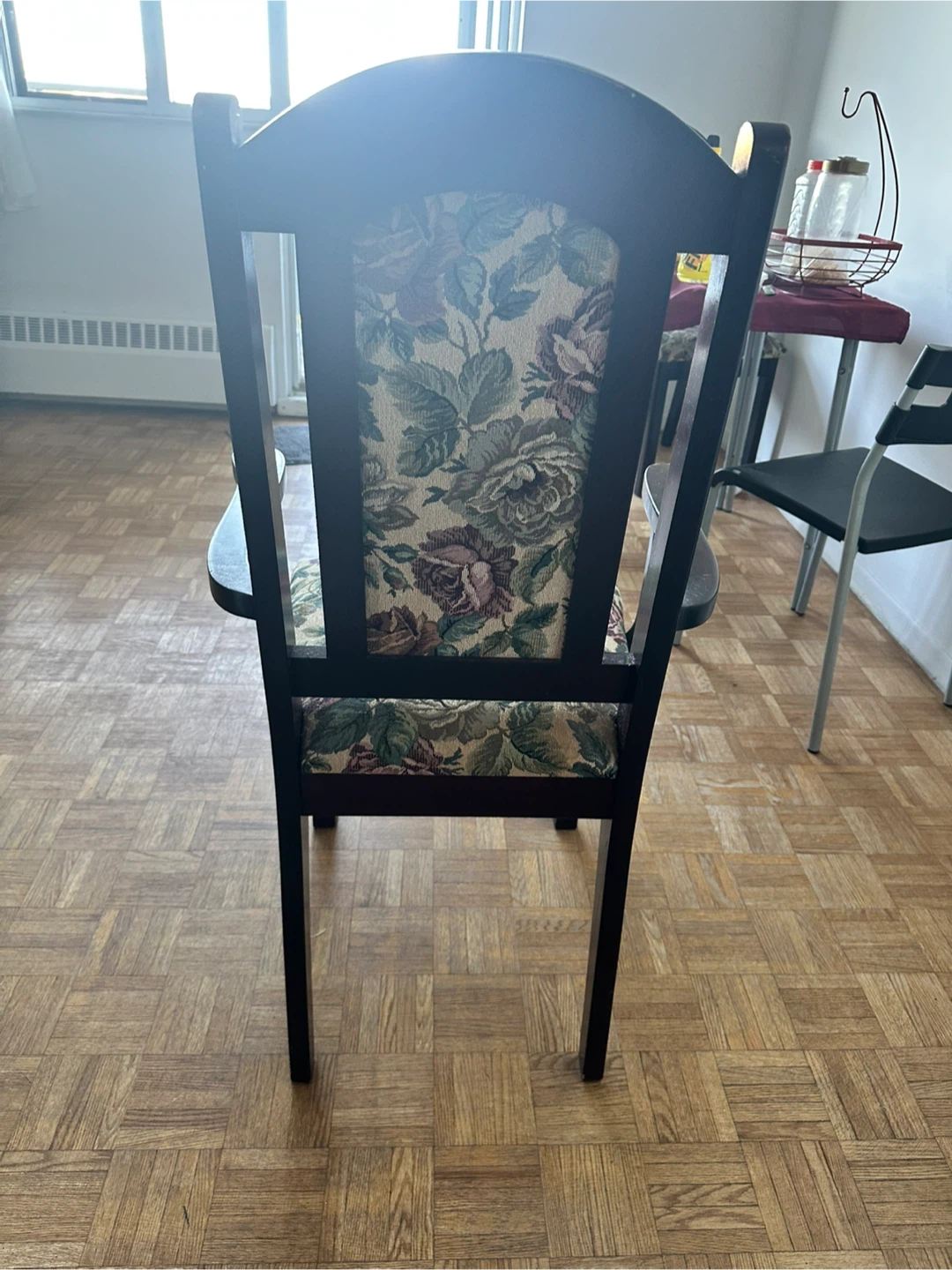 2 pcs Armchair with Floral Upholstery - photo 2