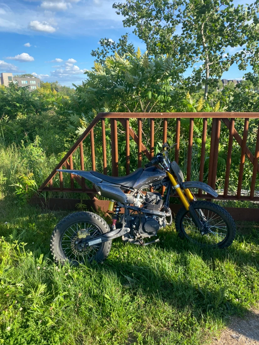 Evoque Dirt Bike with Helmet - photo 3