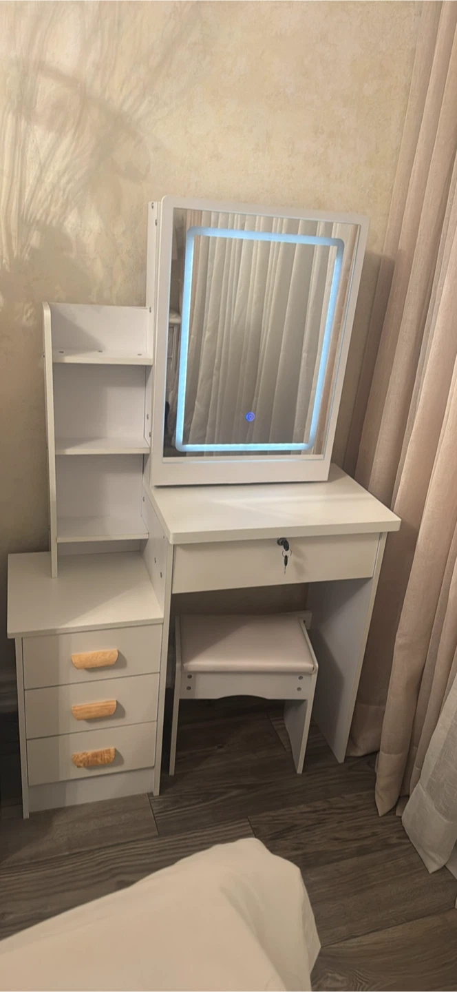 Brand New Kids Vanity Desk  Lighted Mirror and Stool