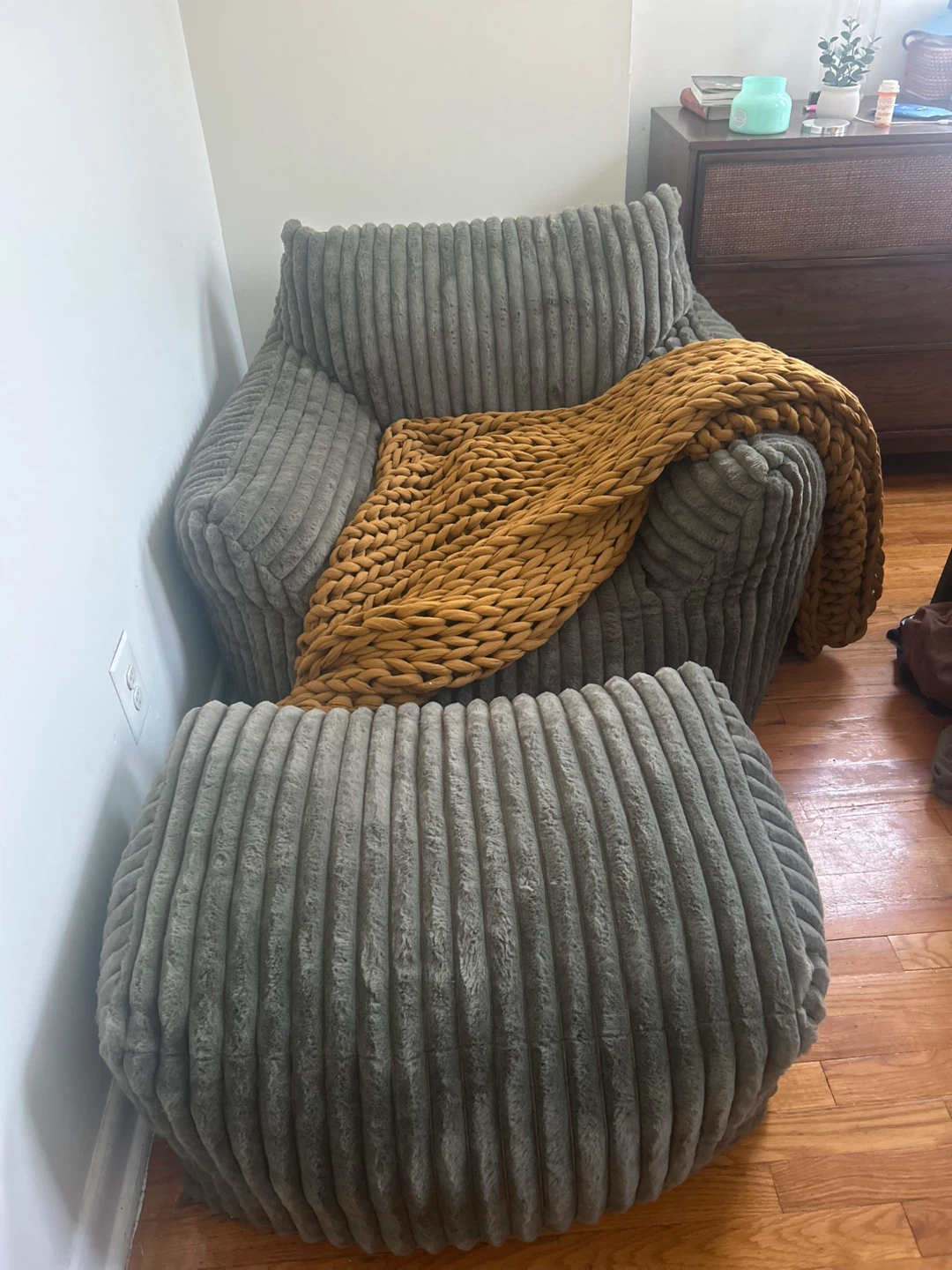 ✨ Brand New Oversized Corduroy Lounge Chair ✨