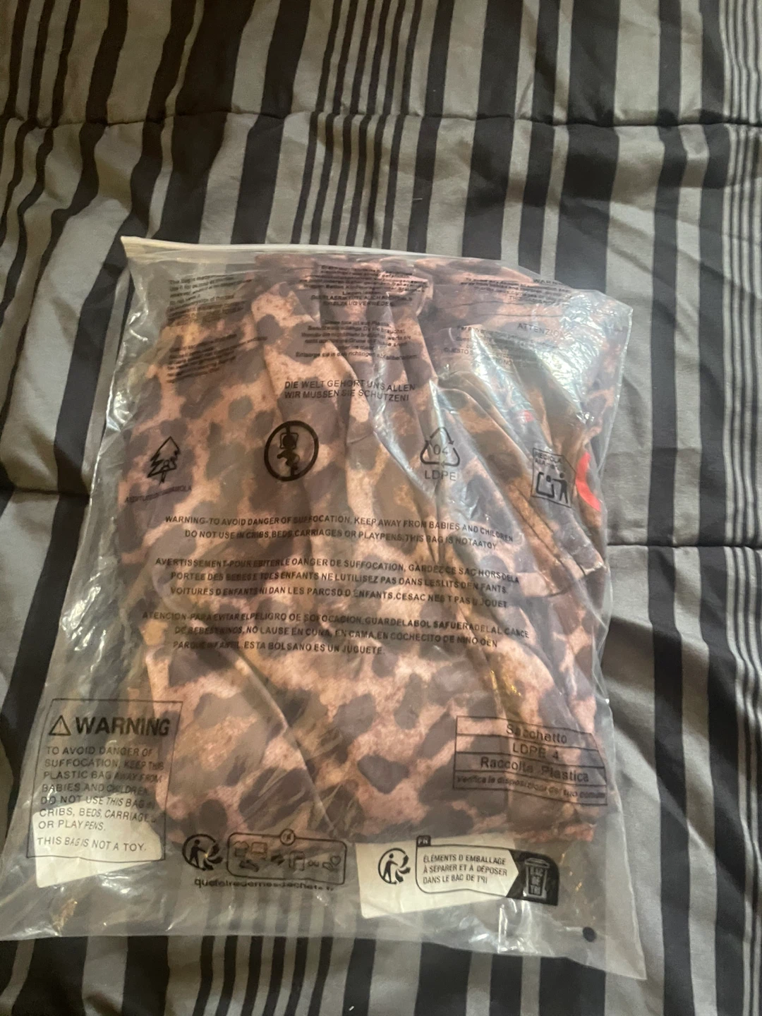 Guess Leopard Print Hoodie & Pants Set - photo 2