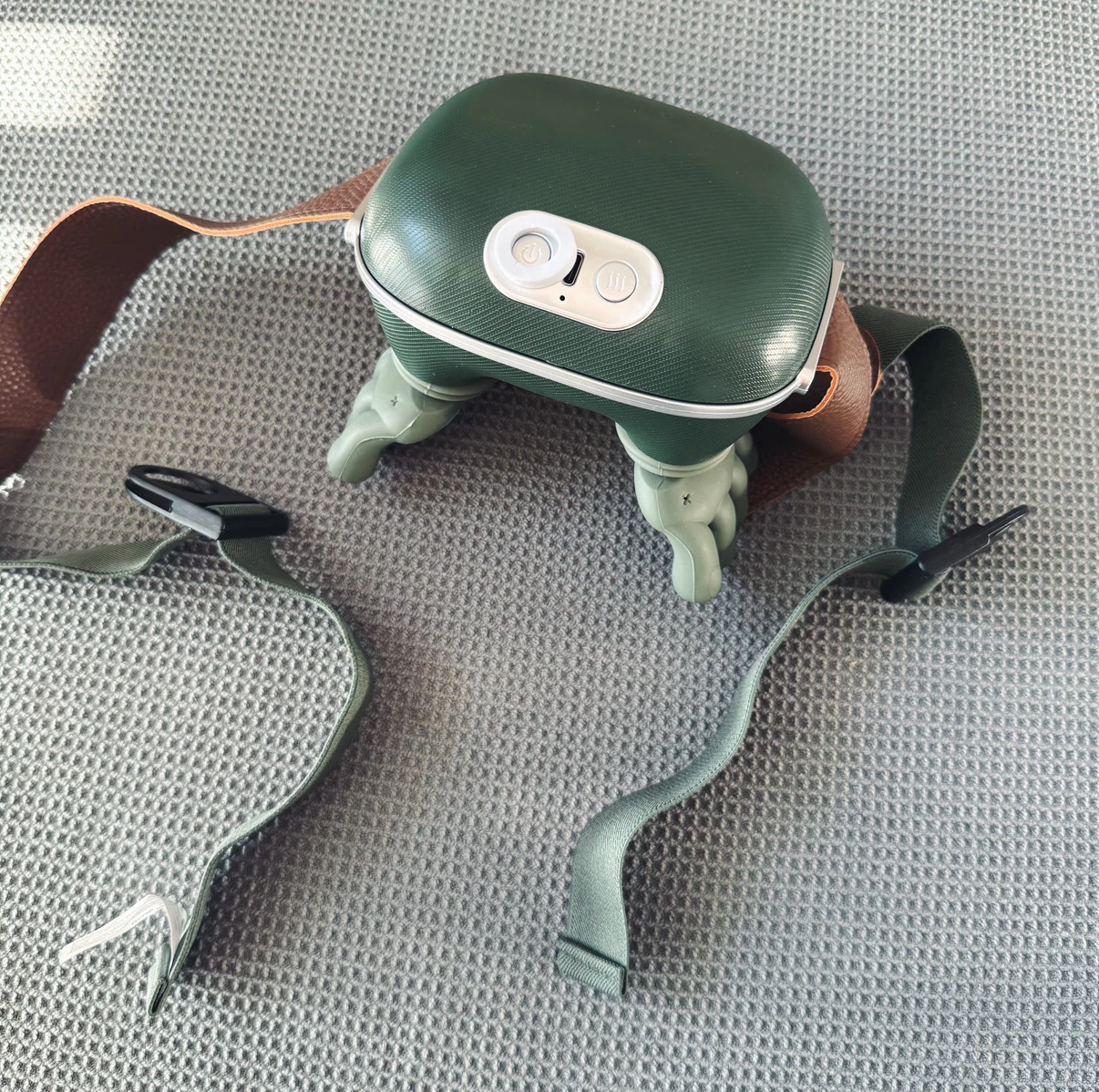 Neck & Shoulder Massager with Hands – Moss Green - photo 2