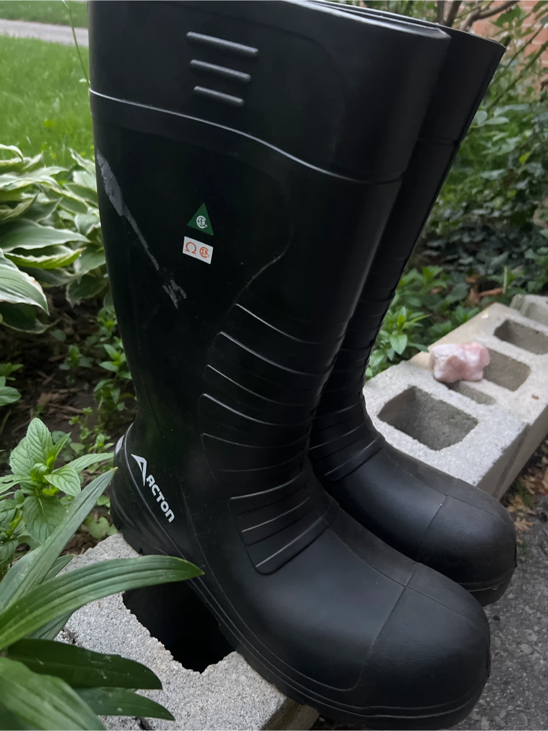 Acton Black Rubber Work Boots - photo 2