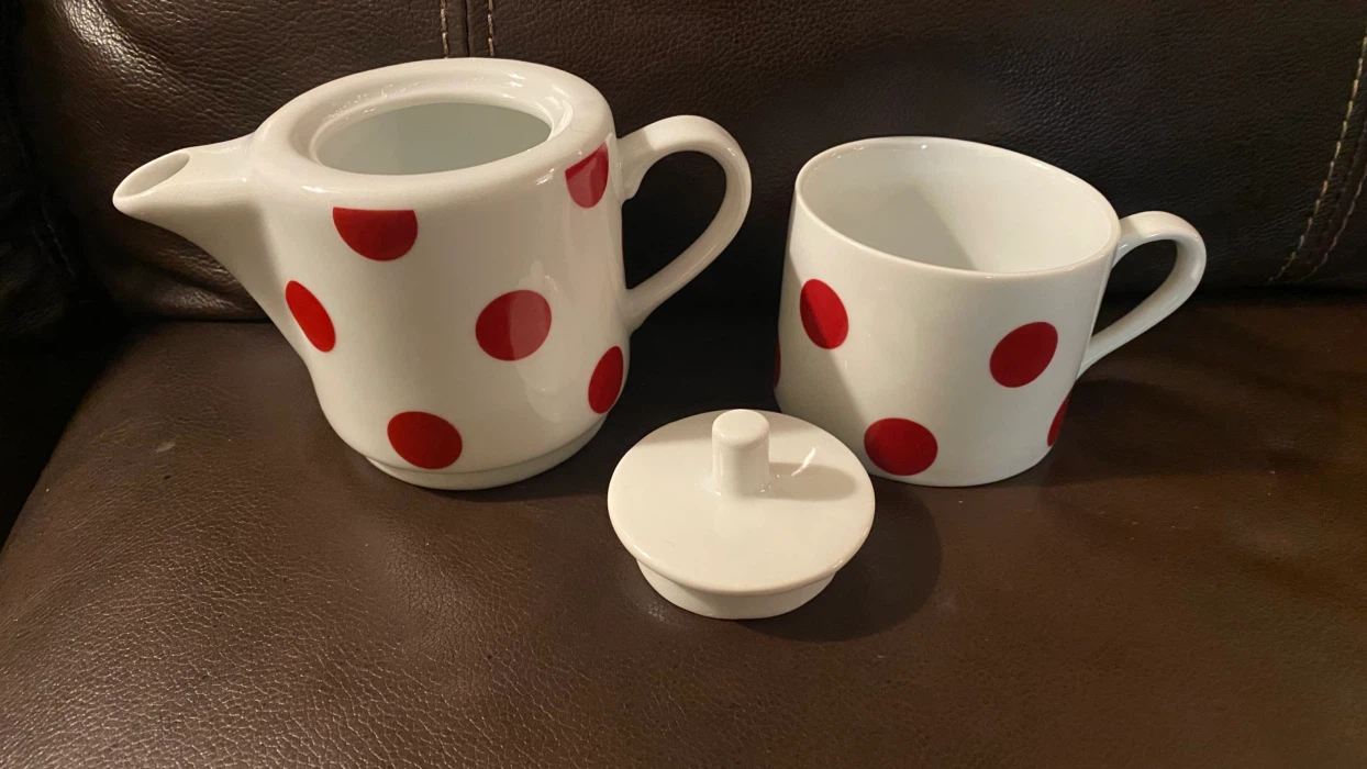 White Ceramic Teapot and Mug Set with Red Polka Dots - photo 3