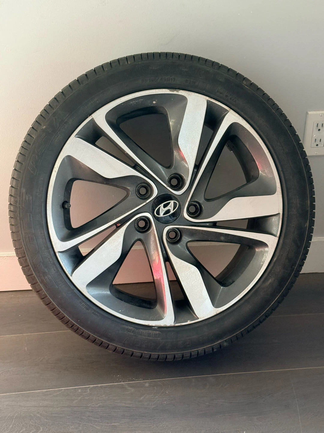 2015 Hyundai Elantra Summer Tires with Rim