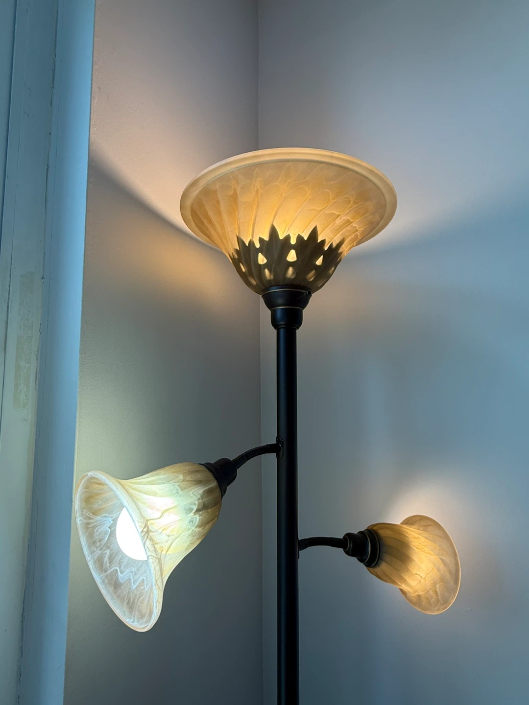 Floor Lamp + Table Lamp — Moving Sale - photo 2