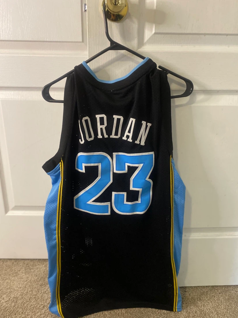 North Carolina Tar Heels Michael Jordan #23 Basketball Jersey - photo 2