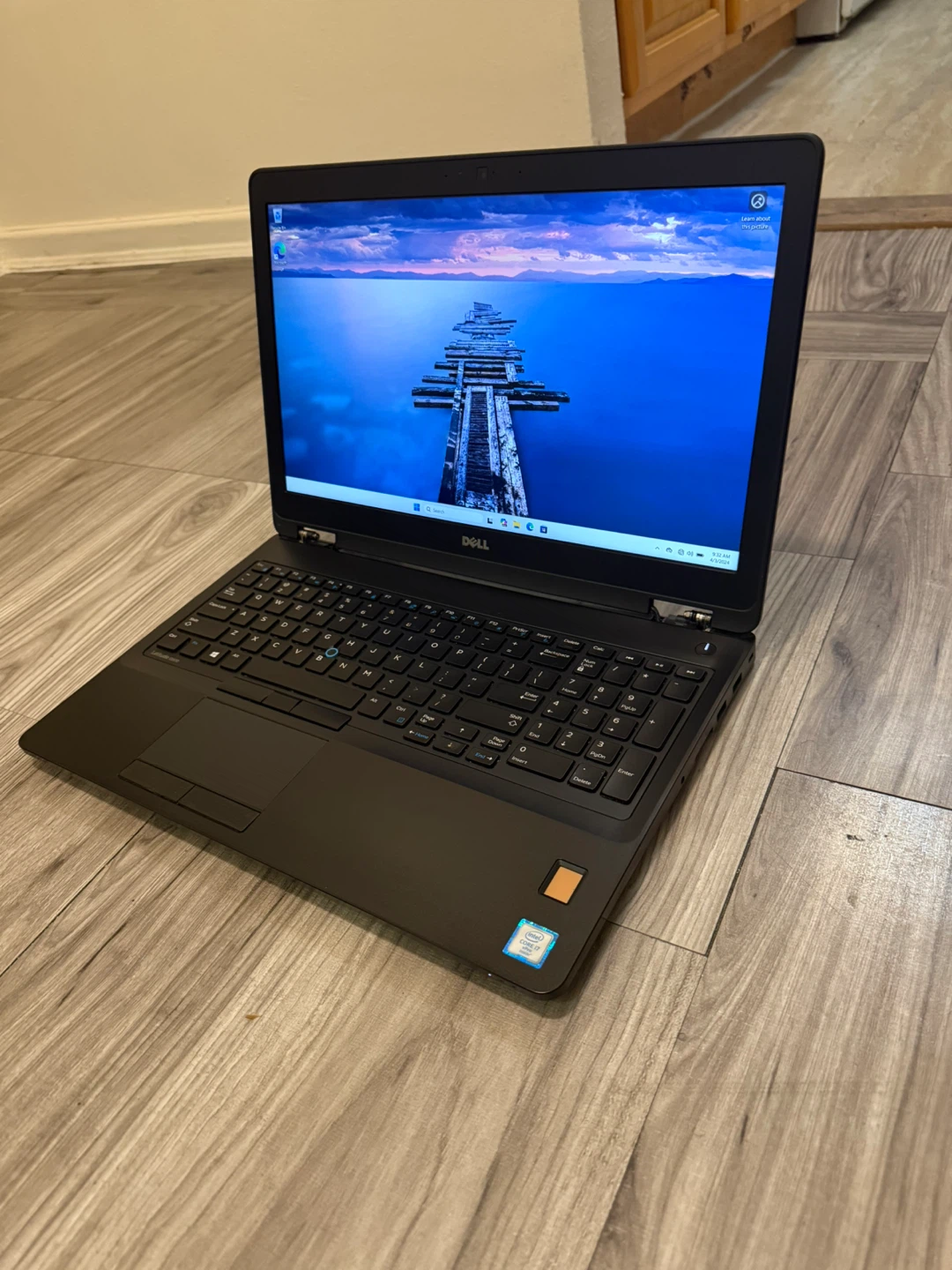 Dell Latitude 7370 Laptop i7 6th Generation windows 11 pro - photo 2