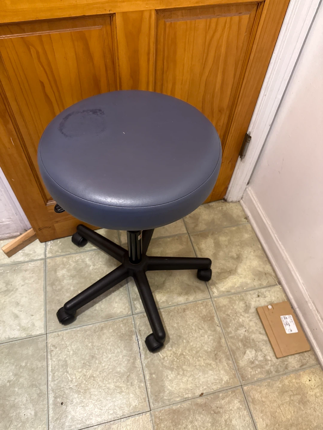 Rolling Stool - photo 2